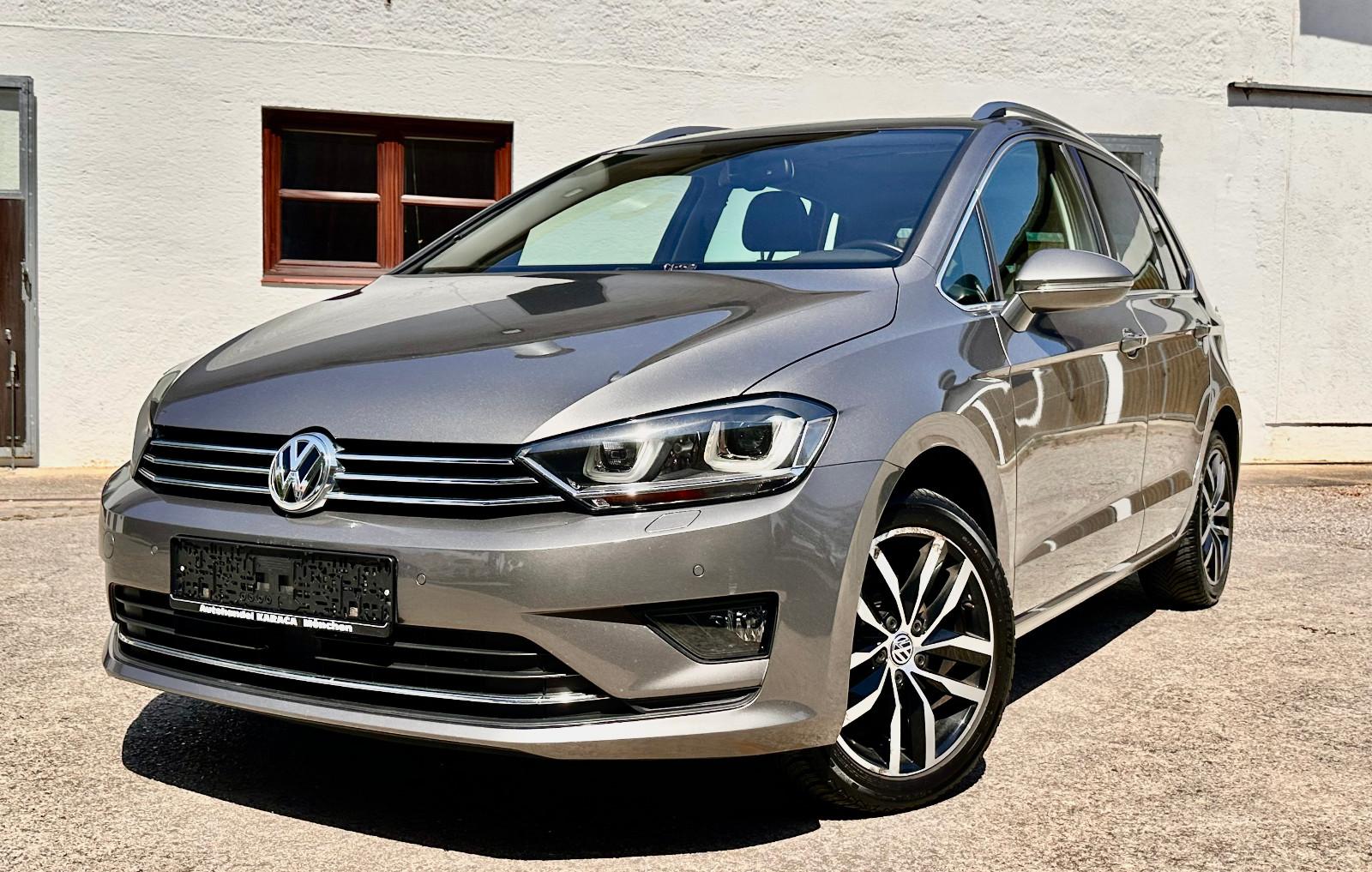 Volkswagen Golf Sportsvan VII Highline DSG AHK Pano RFK