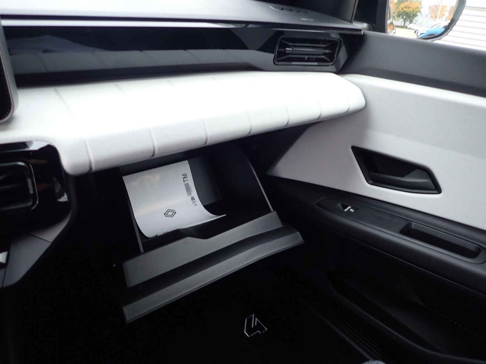 Fahrzeugabbildung Renault R 4 E-Tech elektrisch Evolution 120 Urban Rangeg