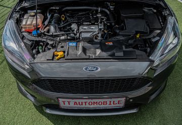 Fahrzeugabbildung Ford Focus Turnier ST-Line |NAVI|PDC|SHZ|AHK