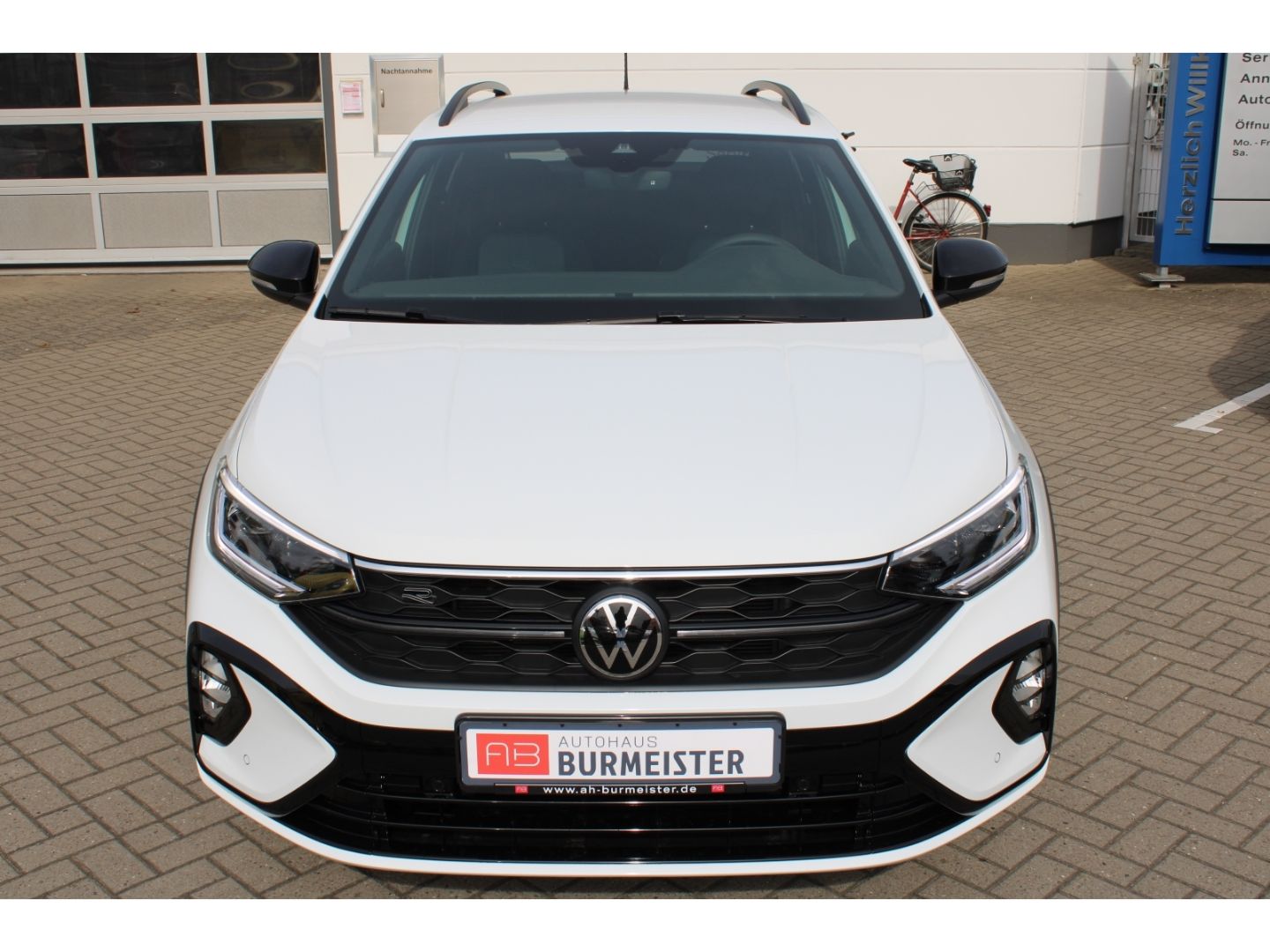 Fahrzeugabbildung Volkswagen Taigo 1.0 TSI R-Line LED ACCSHZ OPF Sportpaket N
