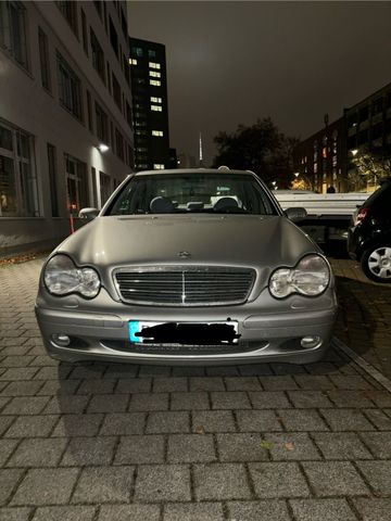 Mercedes-Benz Mercedes C200    W203