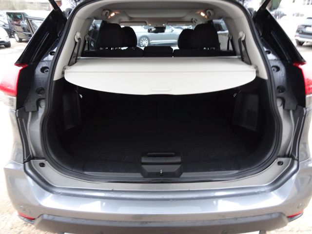 Fahrzeugabbildung Nissan X-Trail N-Connecta/68TKM/7-Sitz/Navi/Pano/360Kam