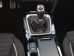Fahrzeugabbildung Kia Ceed 1.5 T-GDI GT-line Navi Glasdach LED