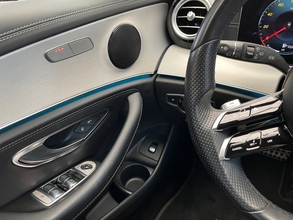 Fahrzeugabbildung Mercedes-Benz E 400 dT 4M AMG AHK Totwi. LED SHZ Sport Ambie.