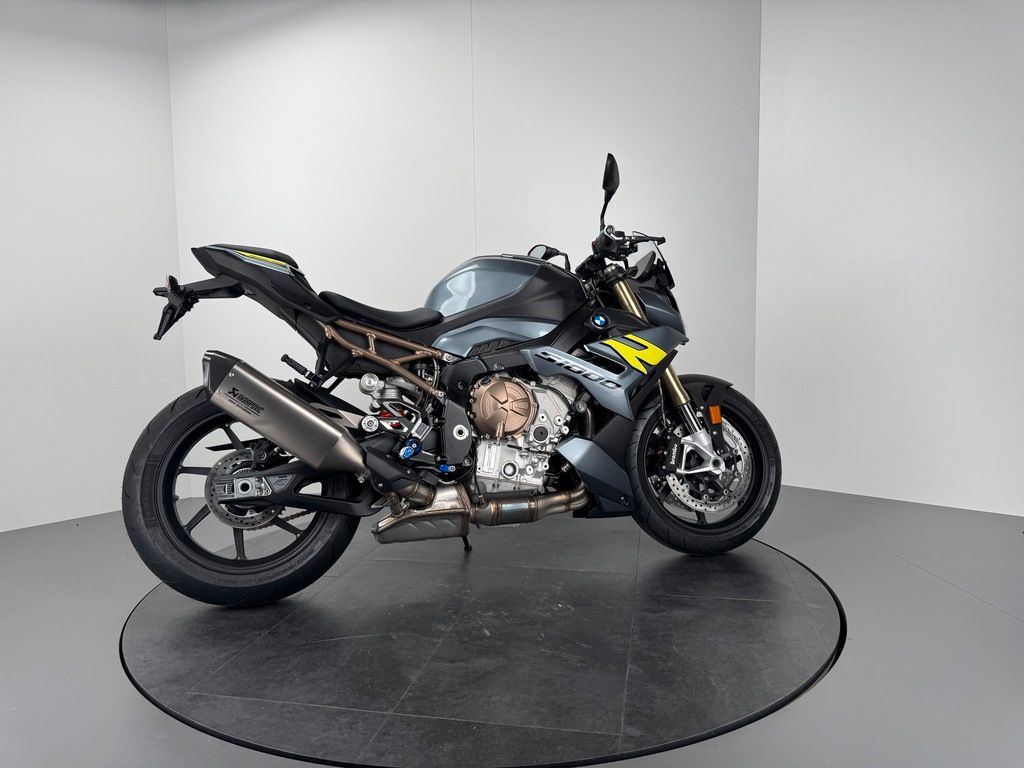 Fahrzeugabbildung BMW S1000 R *VOLLAUSSTATTUNG *SCHMIEDERÄDER