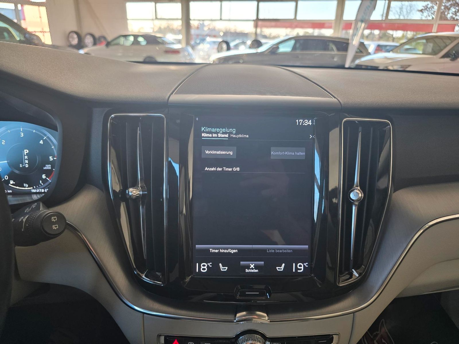 Fahrzeugabbildung Volvo XC 60 D4 /StandHz/Keyless/Carplay/Ahk