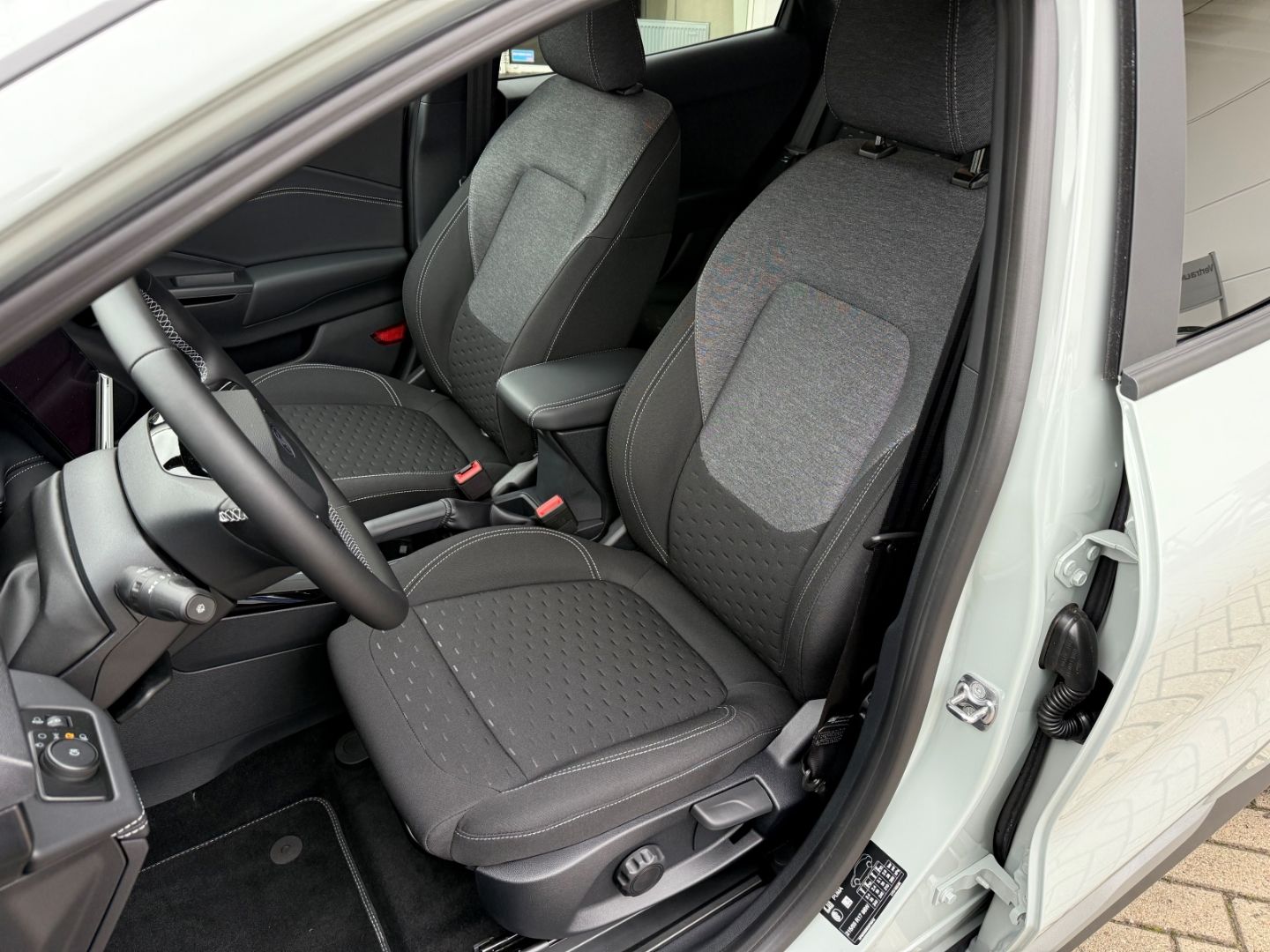 Fahrzeugabbildung Ford Puma Titanium Navi Digitales Cockpit LED Apple C