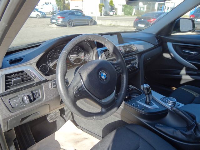 Fahrzeugabbildung BMW 320i Kombi/Pano/2.Hd/Navi/AHK/LED/PDC/