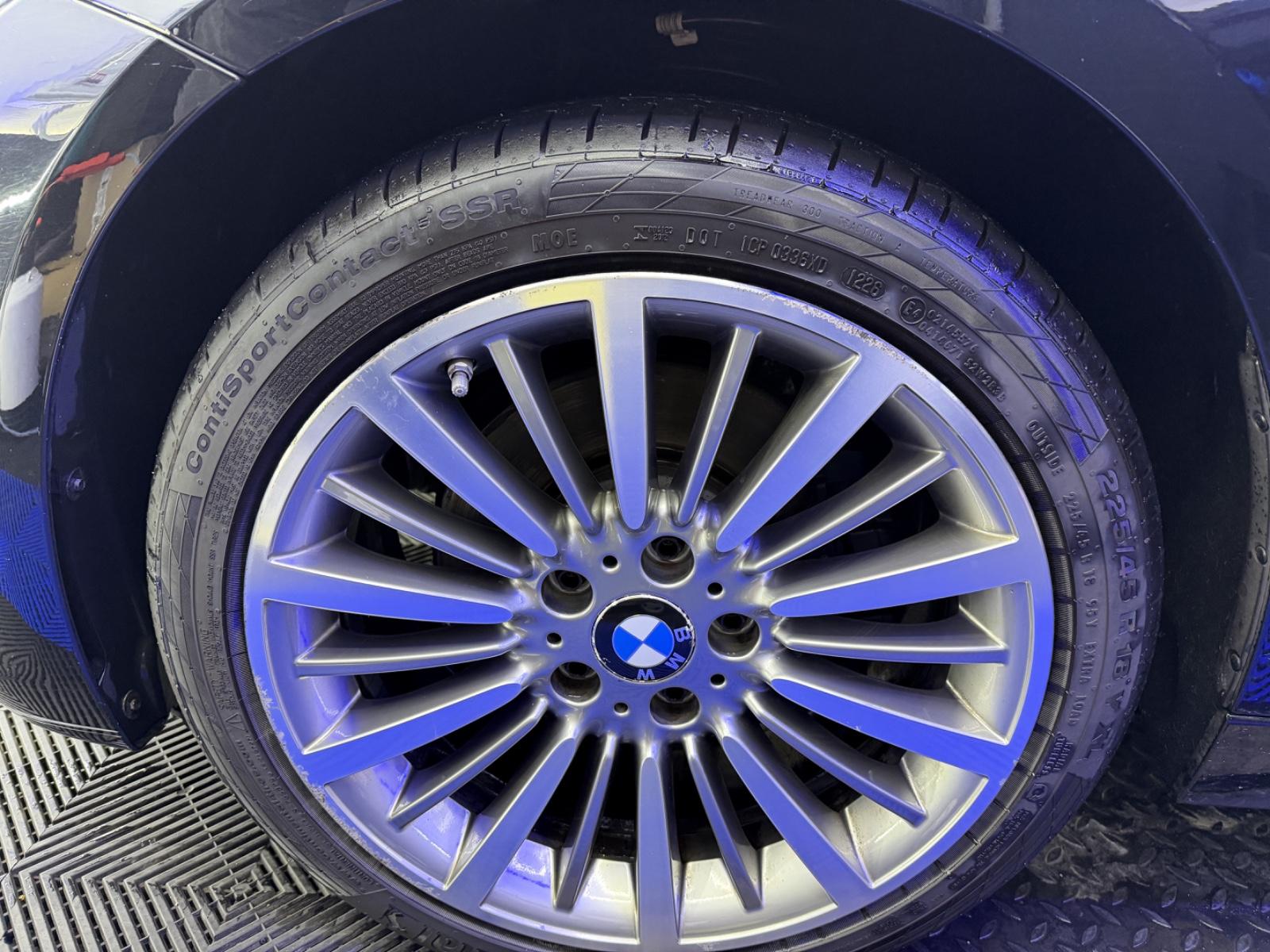 BMW 330i  Touring Luxury Line P. Auto. Lux...