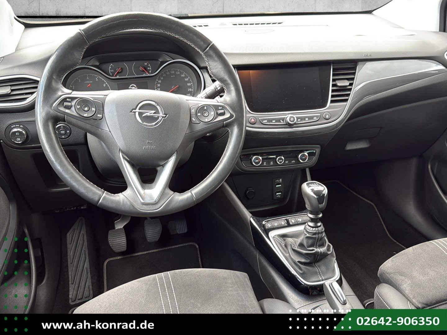 Fahrzeugabbildung Opel Crossland 1.2 Ultimate+AHK+LED+Navi
