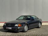 Mercedes-Benz 300SL-24 H-Kennzeichen ,Kindersitze - Mercedes-Benz SL 300 aus 1992 mit Benzin-Antrieb