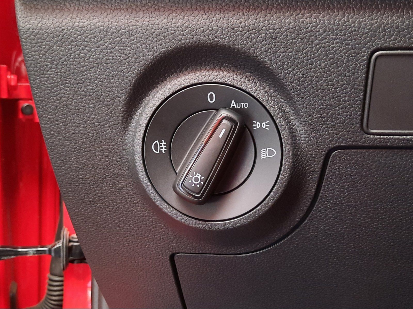 Fahrzeugabbildung SEAT Arona Xperience TSI *Navi*LED*Sitzhzg*Einparkh*