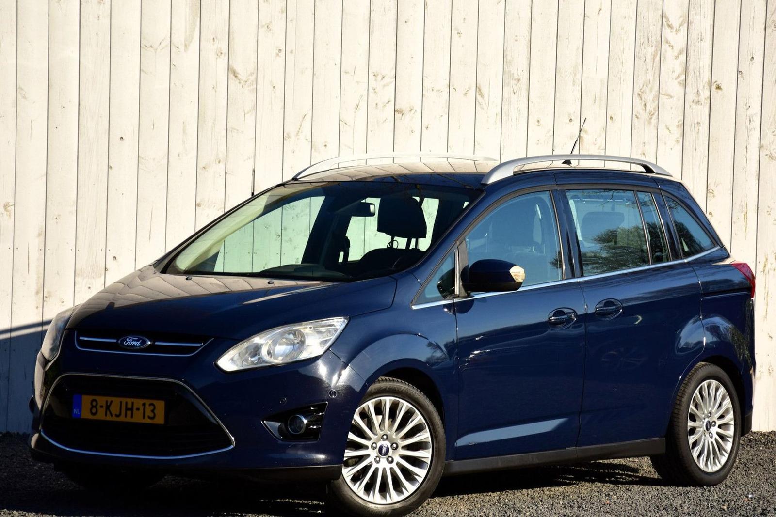 Ford Grand C-Max 1.0 Titanium | kamera | AHK | kupplu