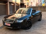 Audi A4 1.8 T Cabriolet S Line *TOP*SCHWARZ* - Audi A4 aus 2005: Line
