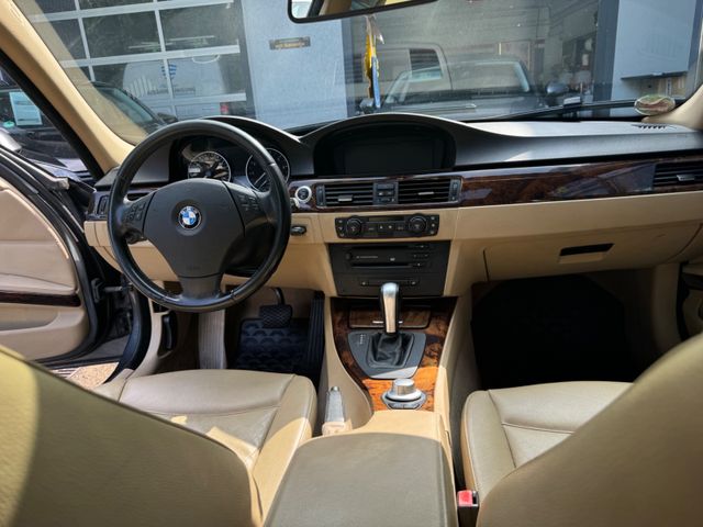 BMW 325 Baureihe 3 Lim. 325i Auto/Navi/Leder/Schiebe