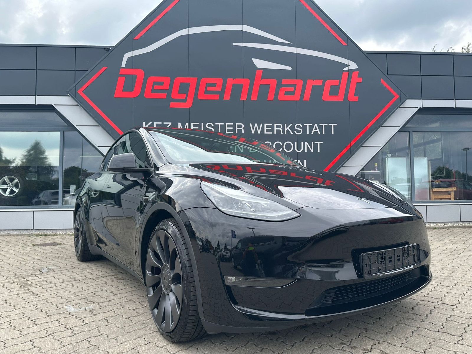 Tesla Model Y Performance Matrix AHK foto 19
