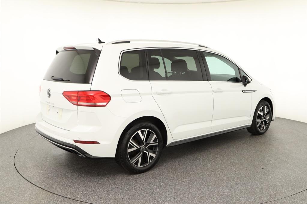 Volkswagen Touran Highline 1.5 TSI 110kW 7-Gang DSG 4 Türen, миниатюра 5