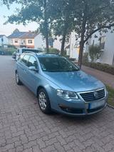 Volkswagen Auto Passat - Volkswagen Passat aus 2009: Kombi
