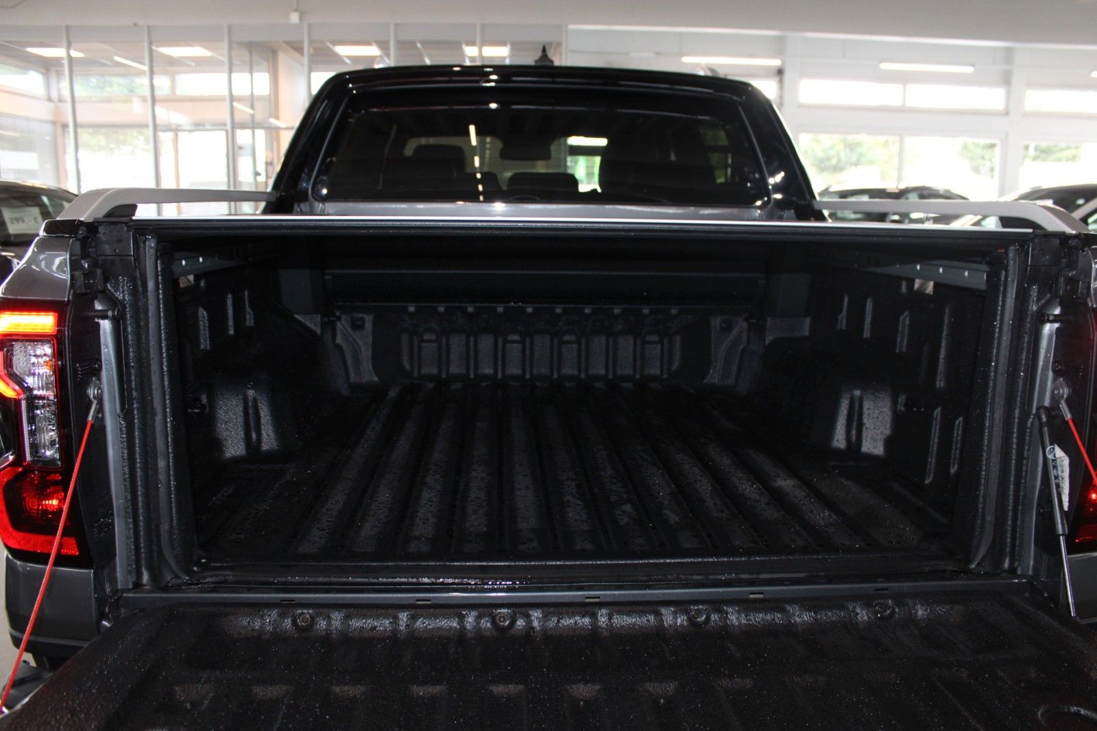 Fahrzeugabbildung Ford Ranger Platinum Automatik LEDER B&O ROLLO AHK
