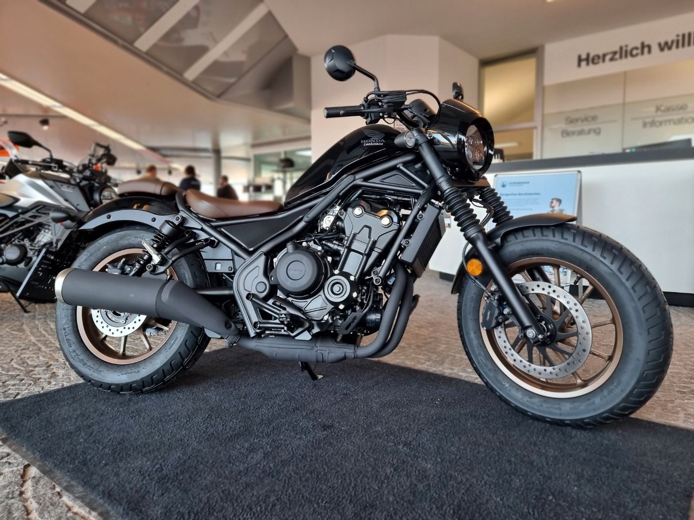 Fahrzeugabbildung Honda CMX 500 Rebel Special Editon 2024 auch Standard