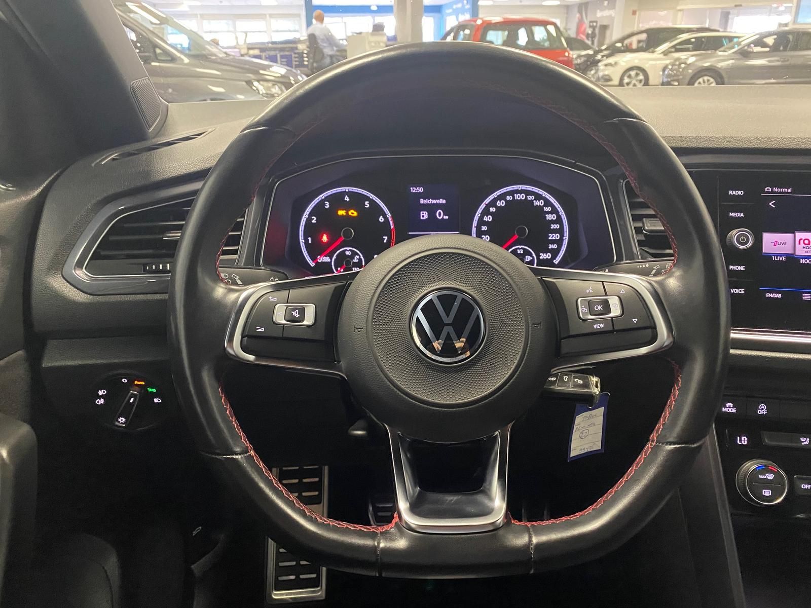 Fahrzeugabbildung Volkswagen T-Roc 1.5 16V TSI Sport R-Line+PDC+ALU+LED