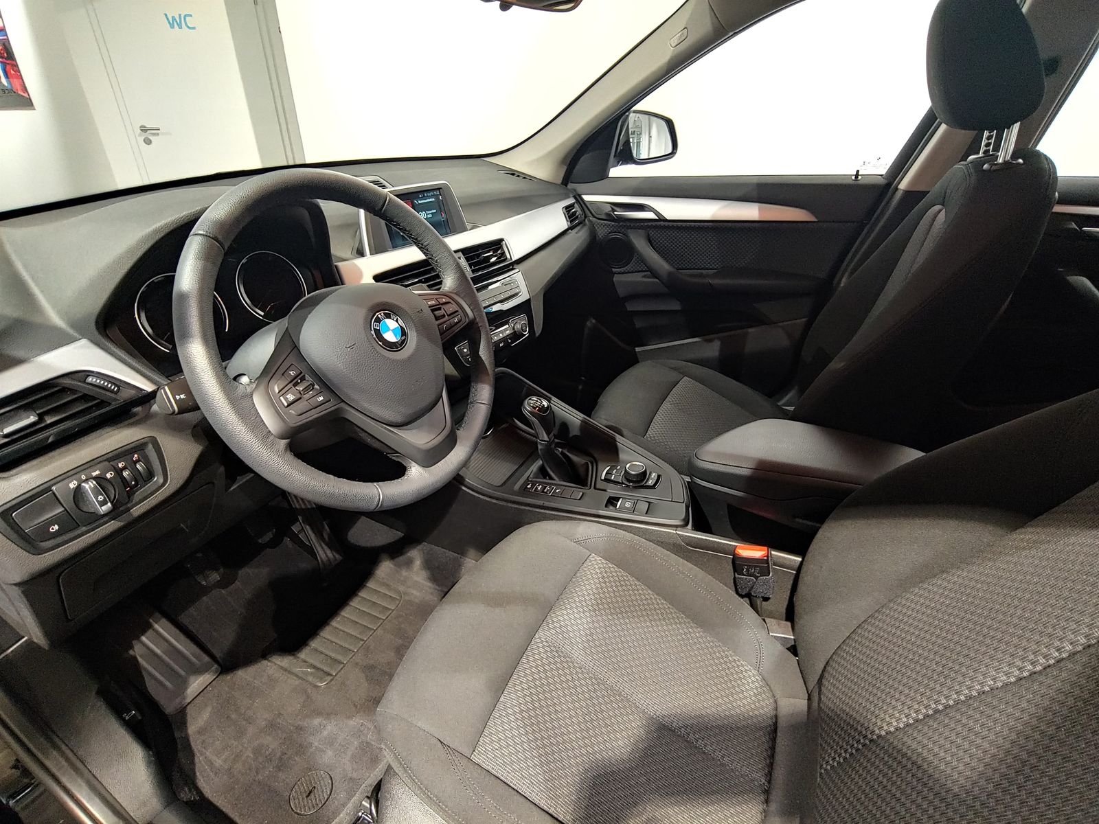 BMW X1 sDrive18i Parkassistent/PDC/Shz/Tempomat foto 5
