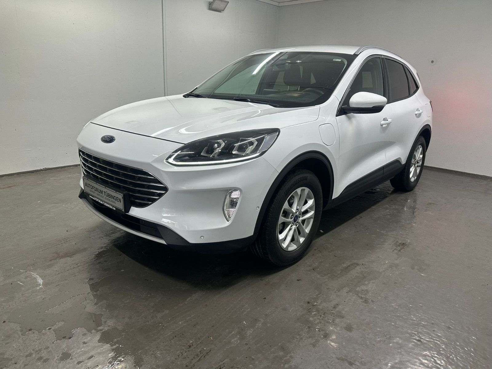 Fahrzeugabbildung Ford Kuga 2,5 Hybrid Titanium *NAVI*KLIMA*SH*360
