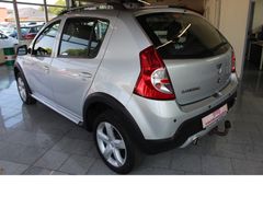 Fahrzeugabbildung Dacia Sandero Stepway