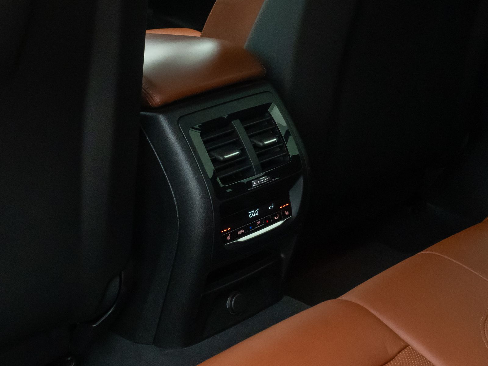 Fahrzeugabbildung BMW X3 M Competition HUD 360°H/K DAB Alarm AHK Komfo