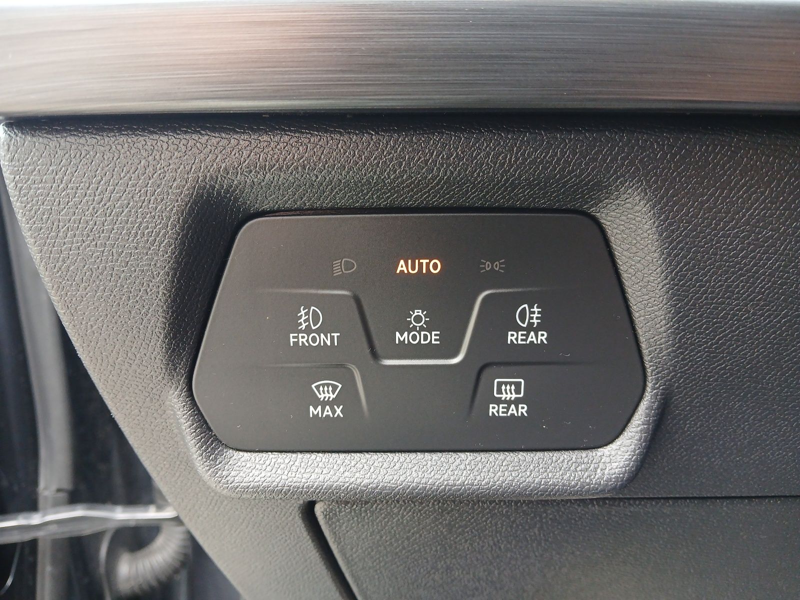 Fahrzeugabbildung CUPRA Formentor VZ e-HYBRID DSG LED ACC NAVI RFK SH 19