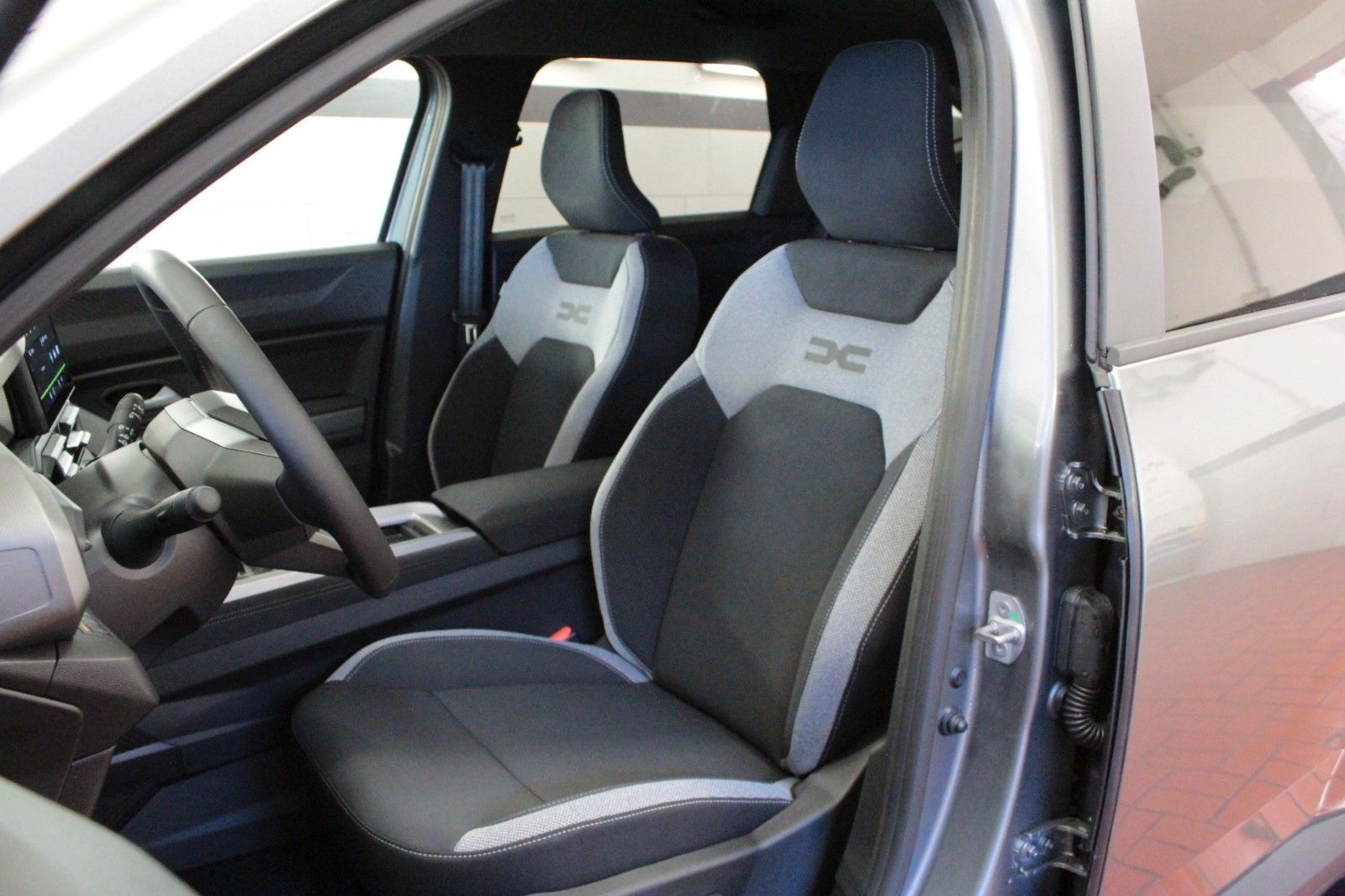 Fahrzeugabbildung Dacia Bigster hybrid   140 Journey   Winterpaket *City