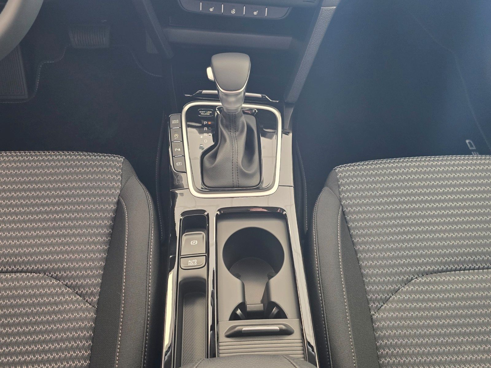 Fahrzeugabbildung Kia CEED_SW 1.5T 48V DCT 140 ULTIMATE Navi Kamera