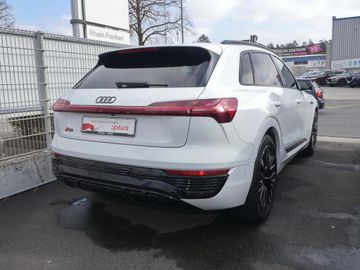 Audi Q8 e-tron - 4