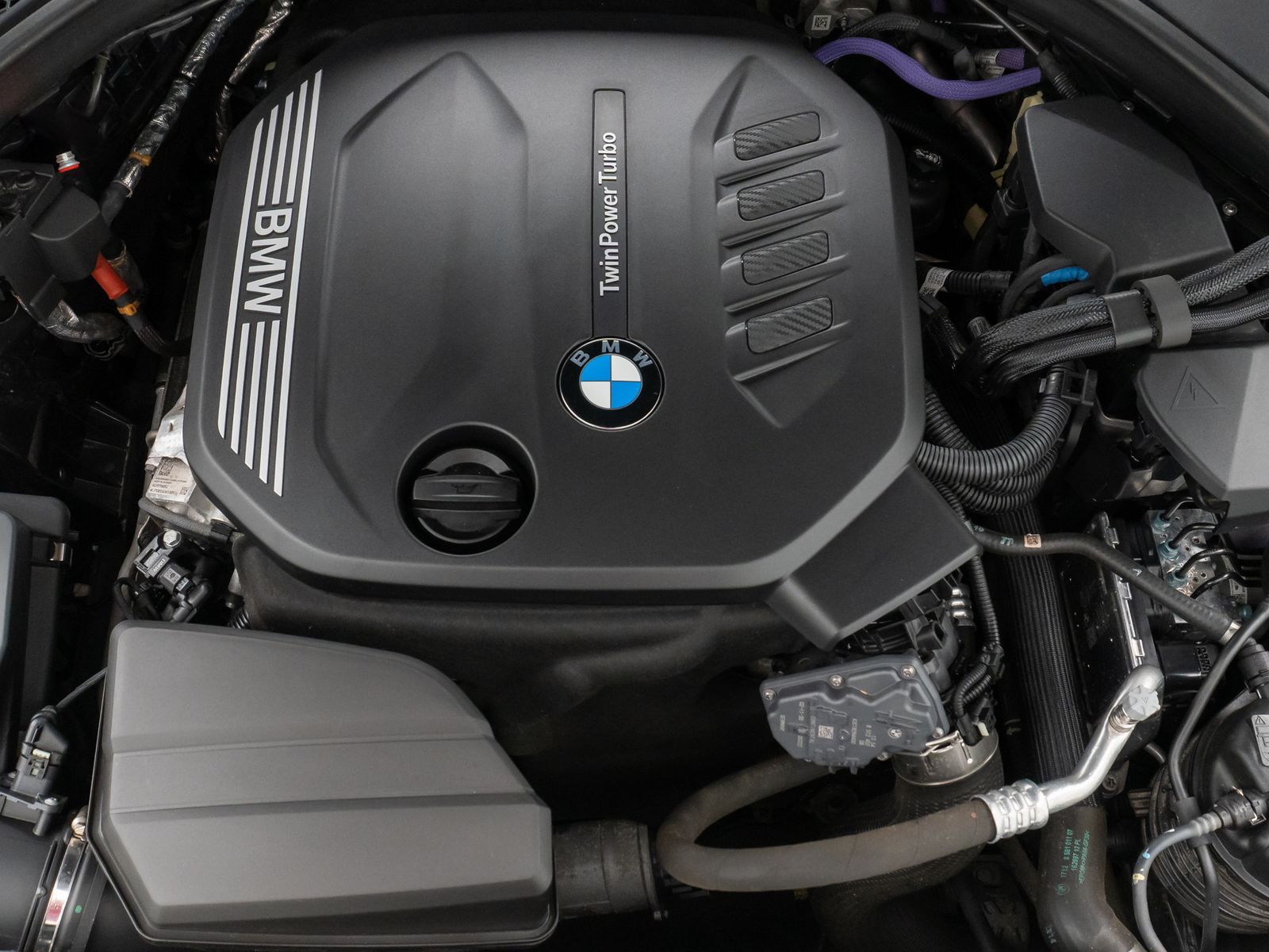 Fahrzeugabbildung BMW 320d DAB HiFi PDC Fernlichtassist Komfort Alarm