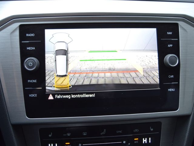Passat Variant 1.5 TSI LED/NAVI+VZE+RFK/BUSINESS