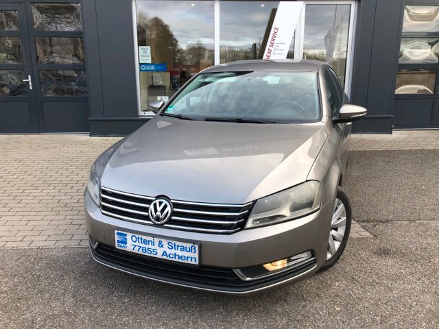 Volkswagen Passat 1.4 TSI Trendline*AHK*SHZ/Nav/EinpHilf