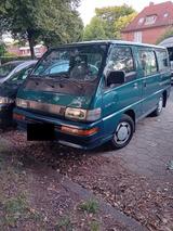Mitsubishi L300 2.0 Bus 8-Sitzer Bus mit Schiebedach - Mitsubishi L300: Privatanbieter