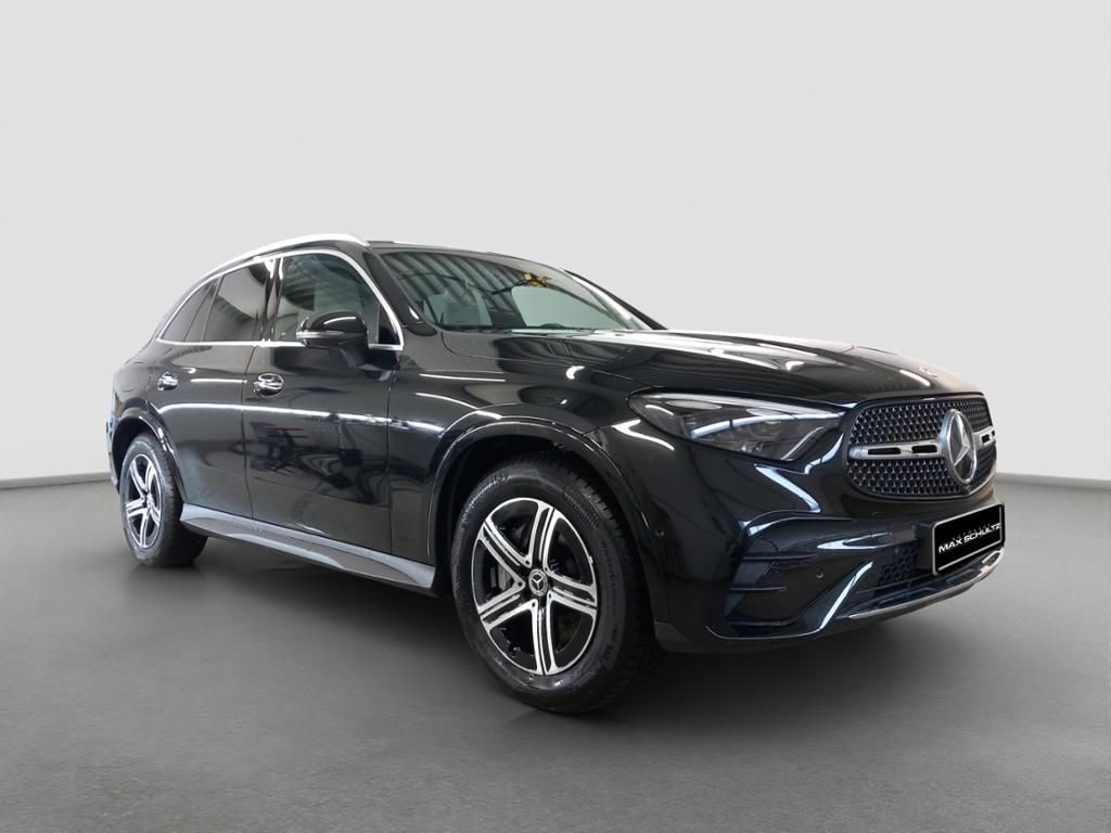 Fahrzeugabbildung Mercedes-Benz GLC 200 4M AMG*AHK*Pano-Dach*Distronic*360