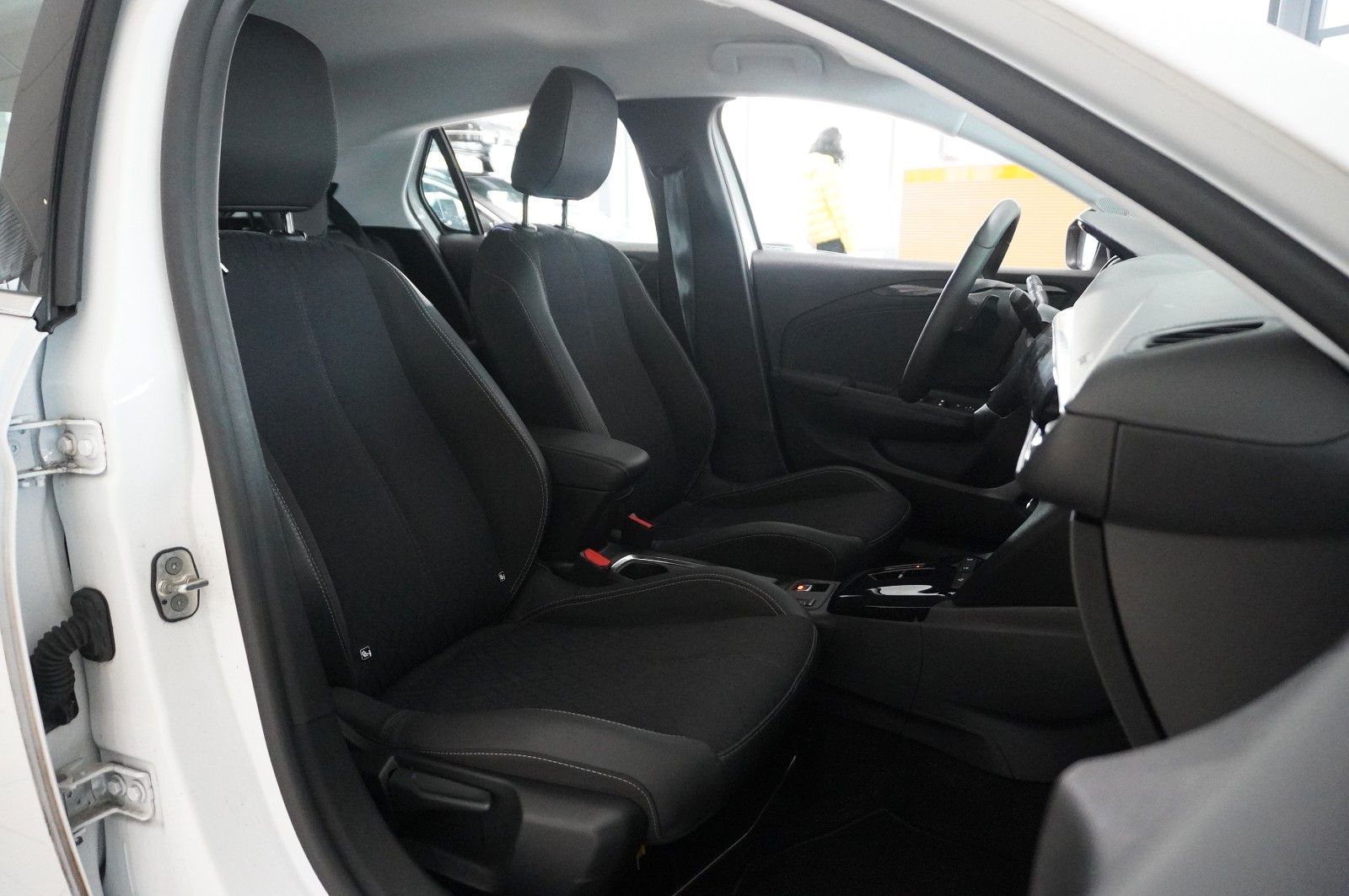 Fahrzeugabbildung Opel Corsa F 1.2T ELEGANCE NAVI/LED/KAMERA/SPORT/VIRT