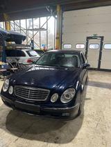 Mercedes-Benz E 240 4MATIC AVANTGARDE Avantgarde - gebrauchte Mercedes-Benz E 240 aus dem Jahr 2005