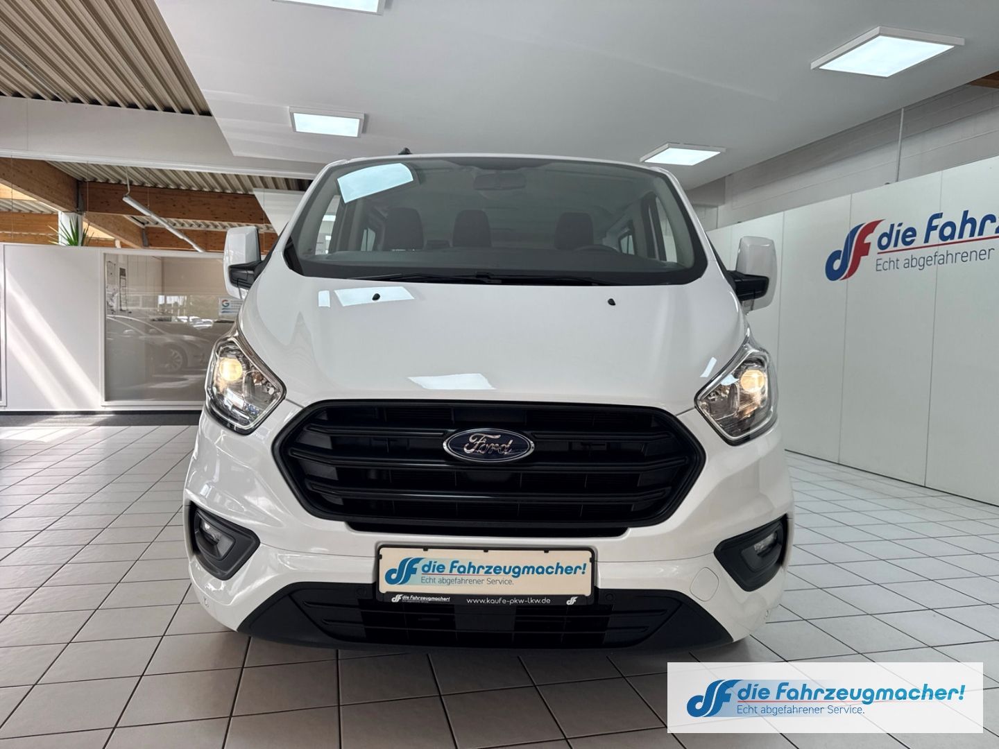 Fahrzeugabbildung Ford Transit Custom 320 L2 Trend 2.0 TDCi EU6d Dyn. K