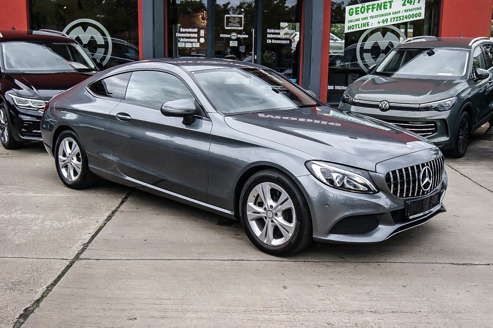 Fahrzeugabbildung Mercedes-Benz C 200 Coupe' Aut NAVIGATION PARKASSISTENT LEDER