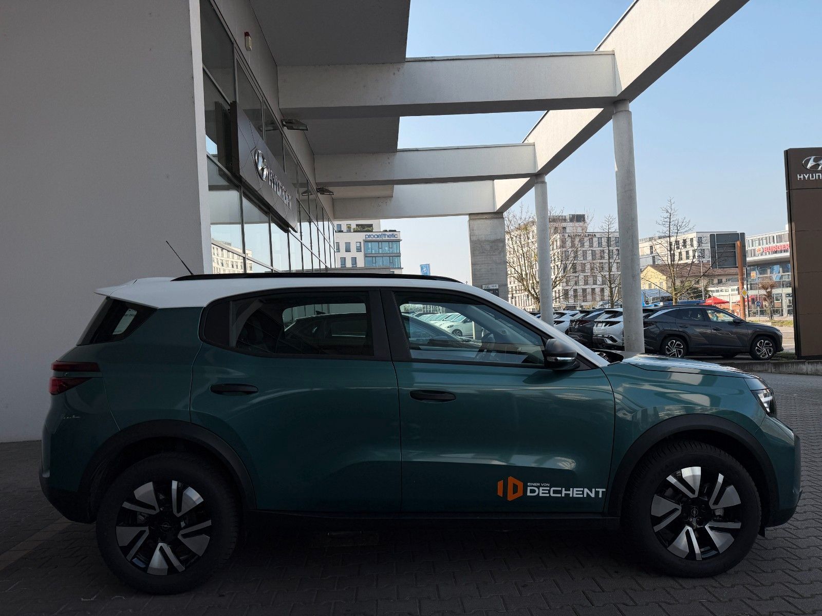 Fahrzeugabbildung Opel Frontera 1.2 Edition W Kamera,LED,Navi,PDC,LM