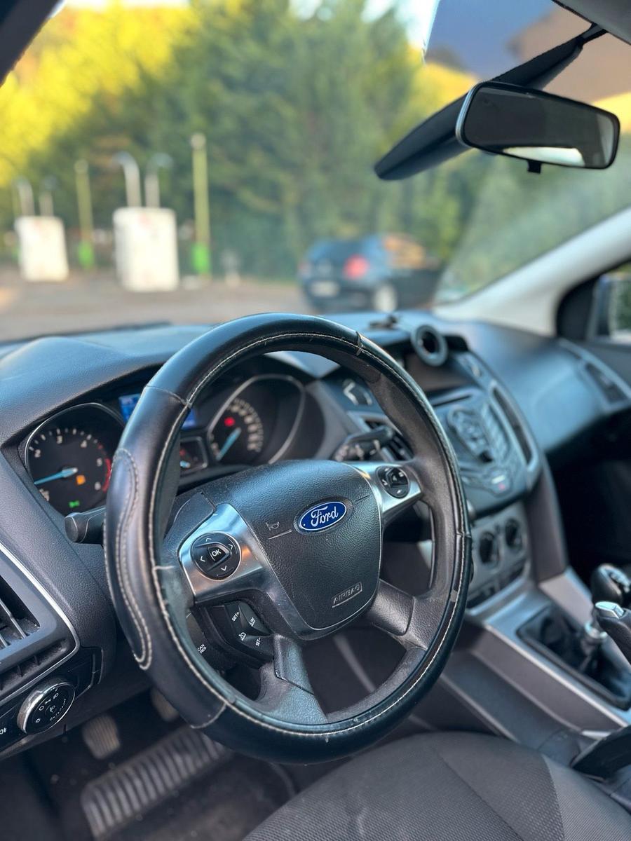 Ford Focus 2013 — photo 11