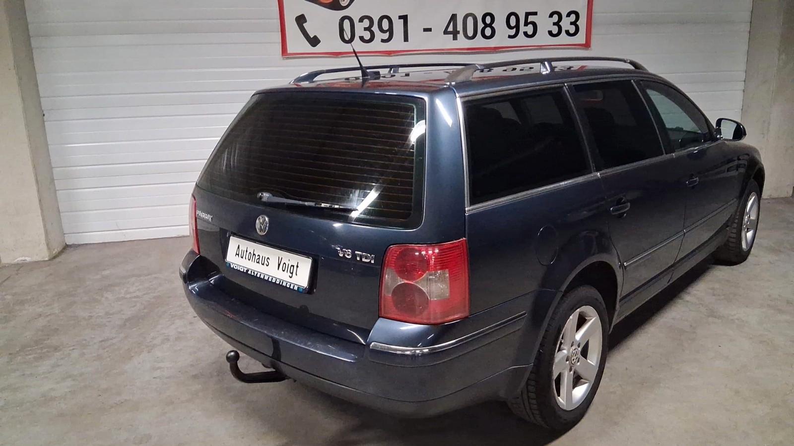 Volkswagen Passat 2004 — photo 18