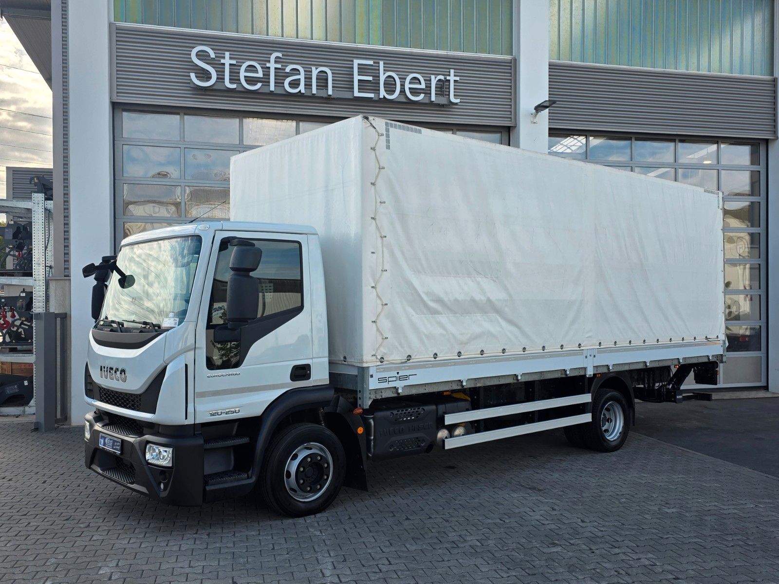 Fahrzeugabbildung Iveco Eurocargo ML120E25 LBW 1.500 3 Sitze Klima
