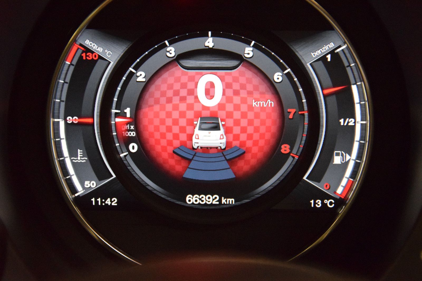 Fahrzeugabbildung Abarth 595 C Turismo Facelift Leder beats PDC UConnect