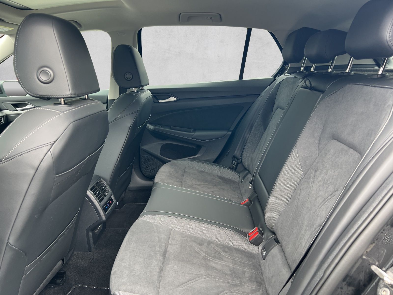 Golf VIII Style 1.5 TSI DSG eHybrid AHK*Pano*Nav