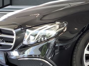 Mercedes E 220 - 2