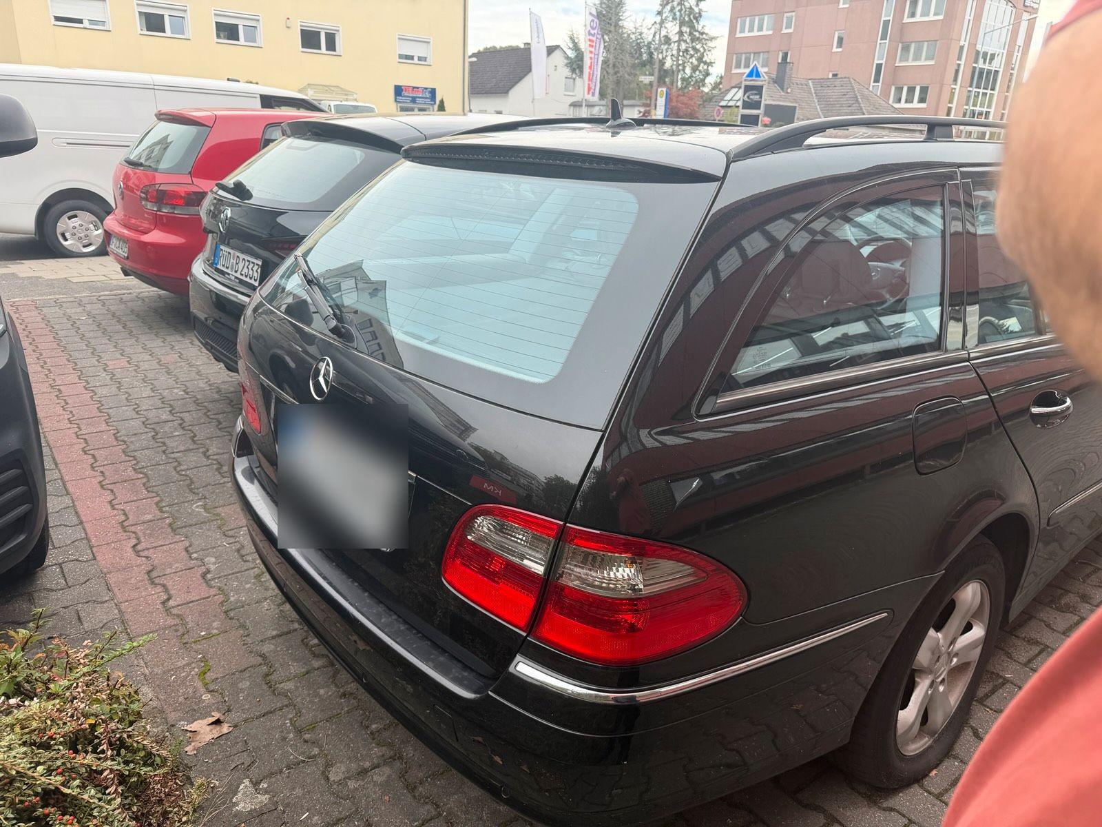 Mercedes-Benz E220 2008 — photo 9